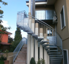 Realizzazione scale e ringhiere
