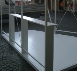 Allestimento gazebo in occasione del 350° anniversario della gazzetta di mantova. Architetto Vittorio Longheu